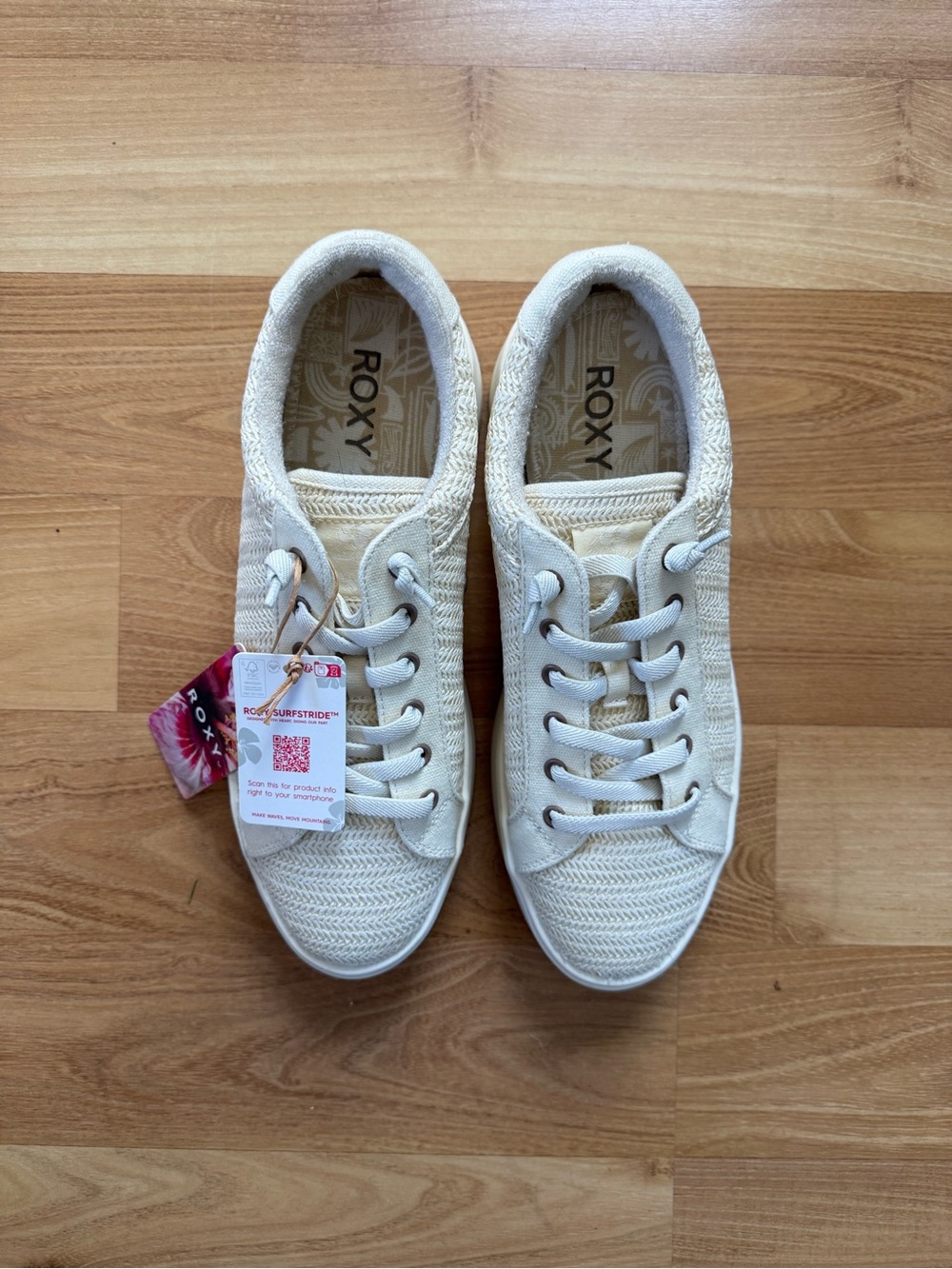 Roxy Off-White Knit Lace-Up Sneakers